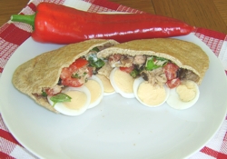 Tuna Nicoise Pitta